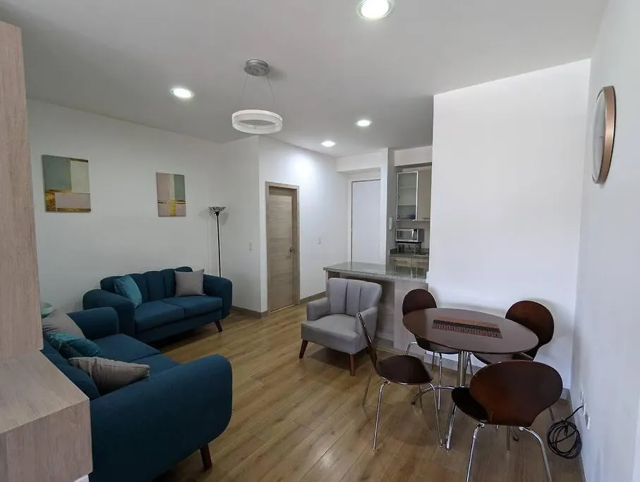Suite Studio Ph - Metro La Carolina Quito 0*,  Équateur