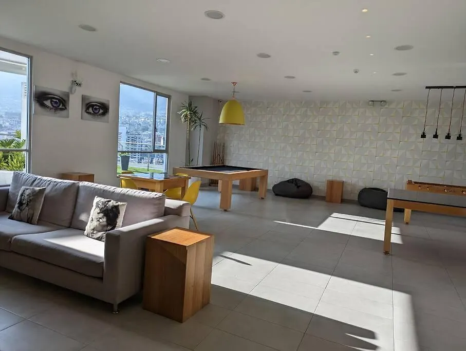Suite Studio Ph - Metro La Carolina Quito 0*,